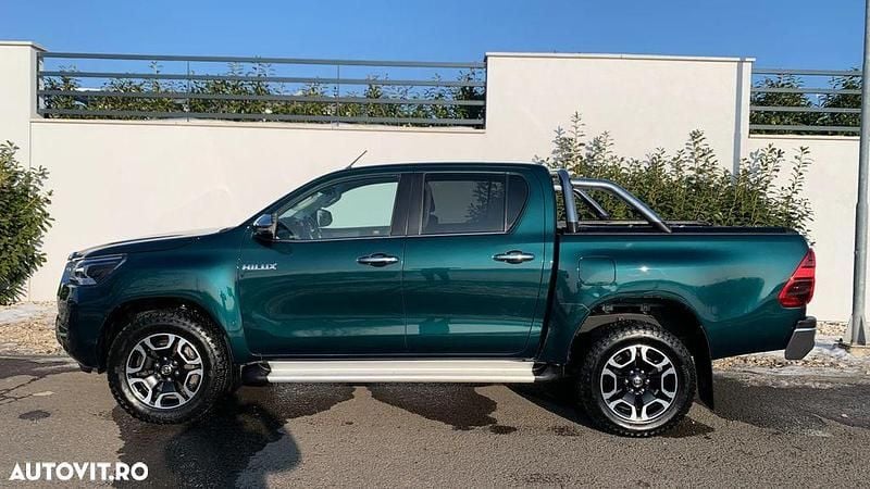 Second-hand Toyota HiLux Edition 204 CP (150 kW) 2021 Culoareverde Pickup