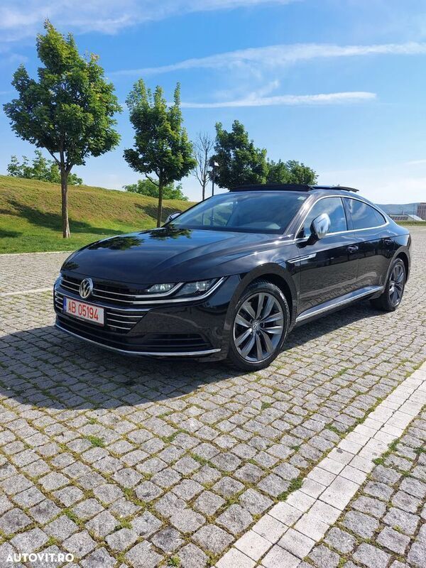 Negru Utilizat 2018 VW Arteon Elegance Berlinǎ | 18.950 EUR (Preț bun) - Imagine 1/4