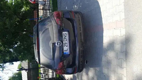Utilizat 2011 Opel Astra | 5.500 EUR (Scump) - Imagine 1/4