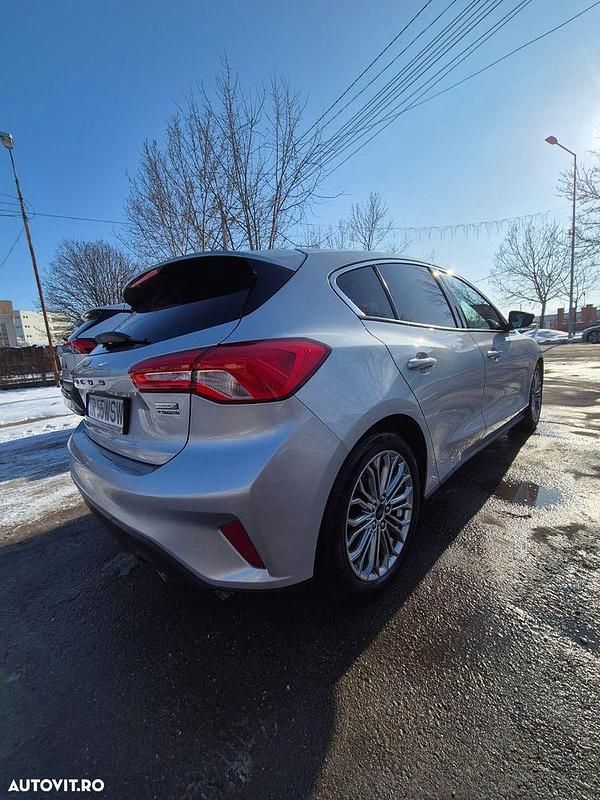 Second-hand Ford Focus Trend 125 CP (91 kW) 2018 Culoareargint Berlinǎ