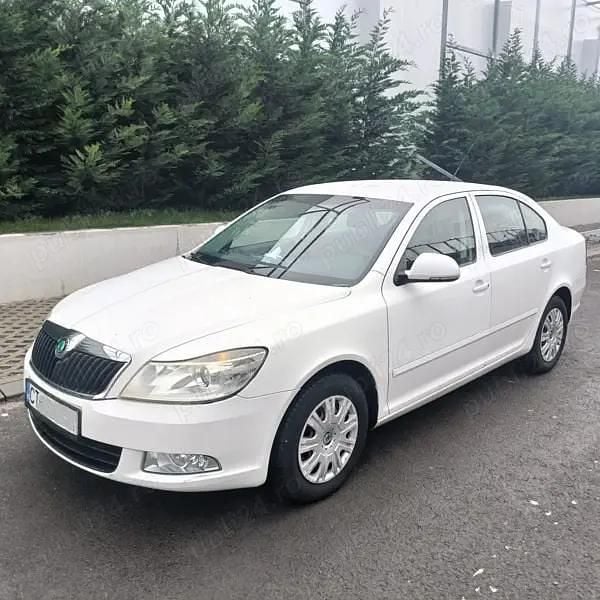 Alb Utilizat 2010 Skoda Octavia Berlinǎ | 4.150 EUR (Preț OK) - Imagine 1/4