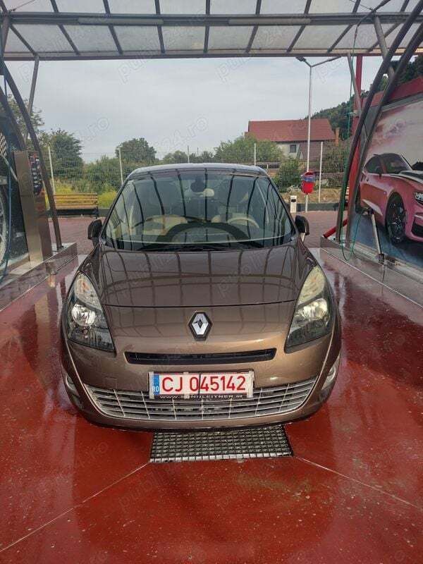 Utilizat 2010 Renault Scénic III Monovolum | 4.150 EUR (Preț OK) - Imagine 1/4