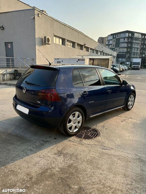 Albastru Utilizat 2008 VW Golf VI Trendline Hatchback | 3.600 EUR (Preț OK) - Imagine 1/4
