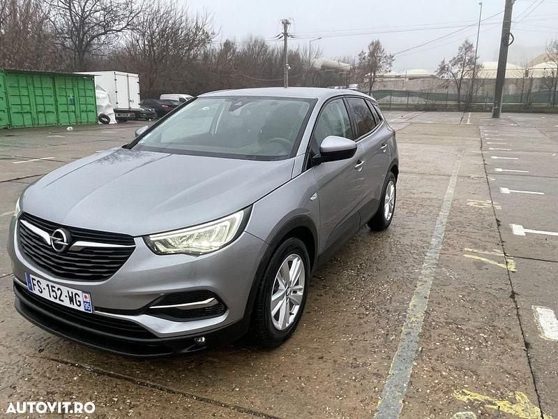 Culoareargint Second-hand 2021 Opel Grandland X Design Edition SUV | 12.890 EUR (Preț OK) - Imagine 1/4