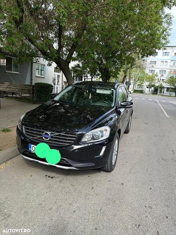 Culoarenegru Utilizat 2016 Volvo XC60 SUV | 15.499 EUR (Preț bun) - Imagine 1/4