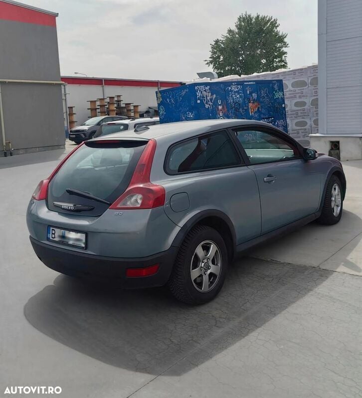 Gri Utilizat 2008 Volvo C30 Standard Hatchback | 2.800 EUR - Imagine 1/4