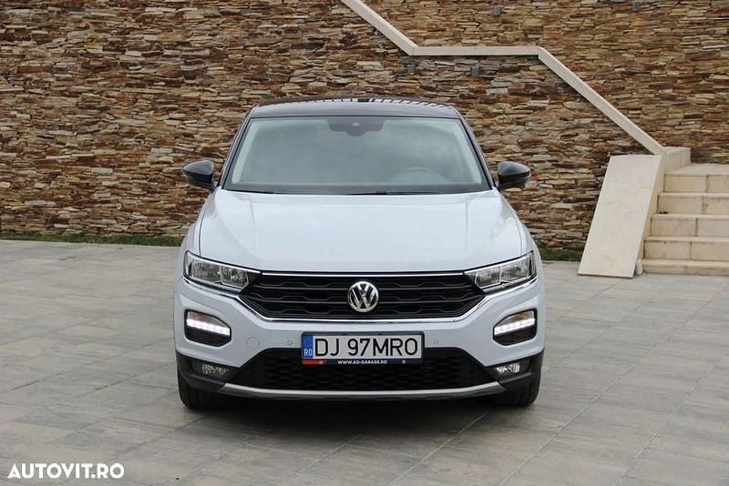 Culoarealb Utilizat 2021 VW T-Roc Design SUV | 15.800 EUR (Preț bun) - Imagine 1/4