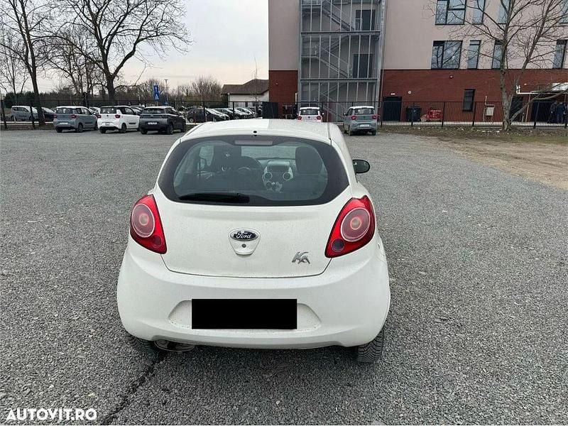 Second-hand Ford Ka Trend 69 CP (50 kW) 2011 Culoarealb Hatchback