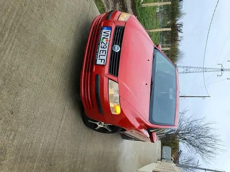 Utilizat 2003 Fiat Stilo Hatchback | 3.500 EUR - Imagine 1/4