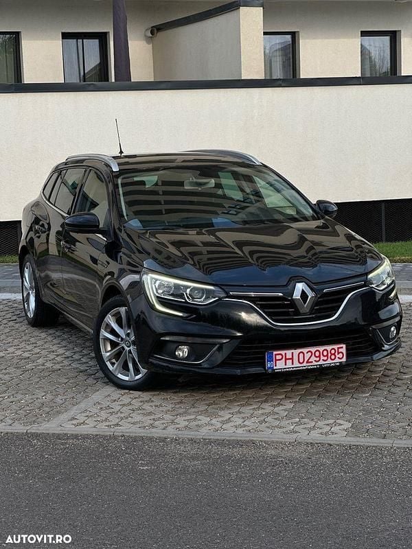 Negru Utilizat 2016 Renault Mégane GrandTour Break | 7.300 EUR (Preț OK) - Imagine 1/4