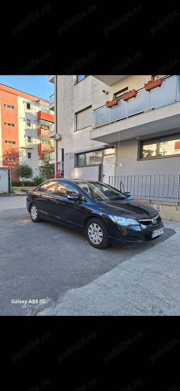 Utilizat 2008 Honda Civic Berlinǎ | 3.300 EUR (Super Preț) - Imagine 1/4