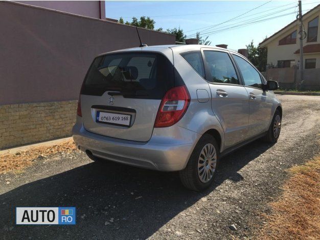 Gri Utilizat 2010 Mercedes A180 Hatchback | 4.700 EUR (Preț OK) - Imagine 1/4