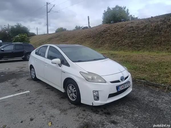 Second-hand Toyota Prius 99 CP (72 kW) 2011 Hatchback