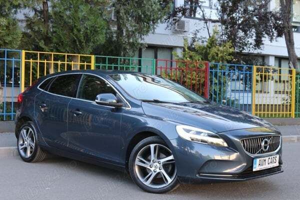 Albastru Utilizat 2017 Volvo V40 Inscription Break | 13.980 EUR - Imagine 1/4
