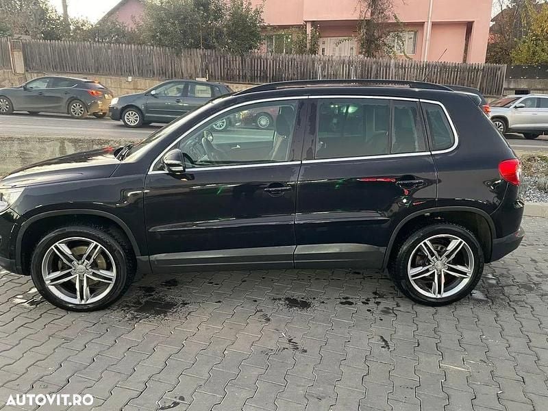 Culoarenegru Utilizat 2010 VW Tiguan Track & Field SUV | 9.500 EUR (Preț OK) - Imagine 1/4