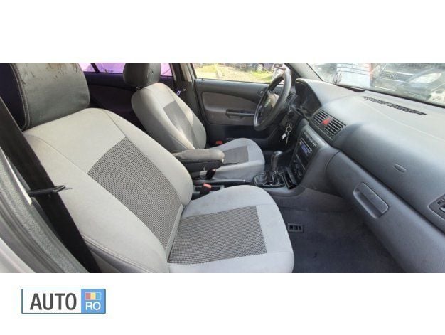 Second-hand Skoda Octavia 105 CP (77 kW) 2001 Argintiu Break