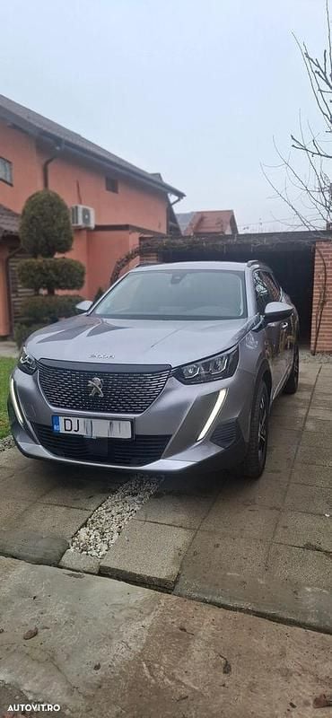 Second-hand Peugeot 2008 Active 130 CP (95 kW) 2020 Culoaregri SUV