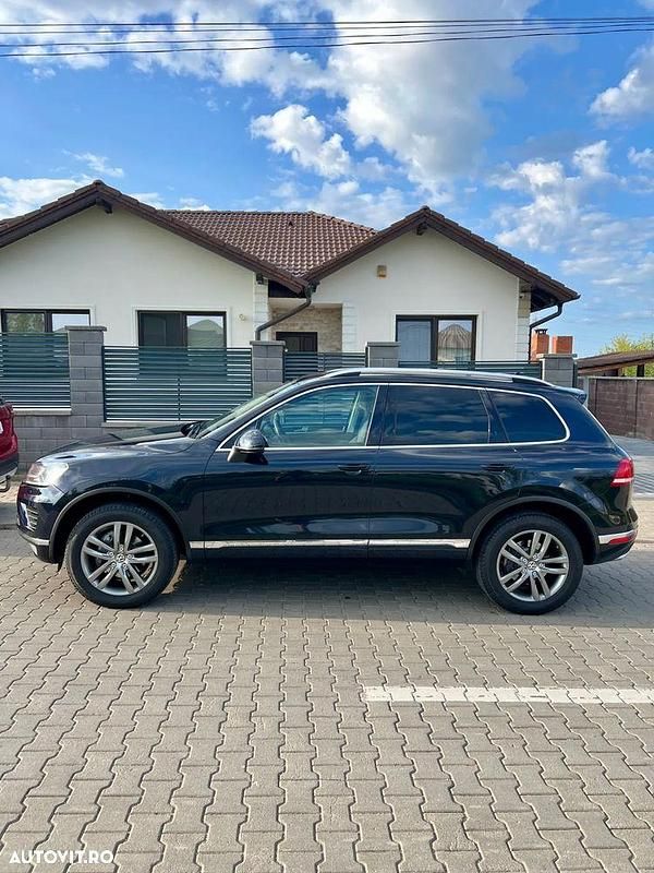 Second-hand VW Touareg Terrain Tech 262 CP (192 kW) 2017 Culoarealbastru SUV