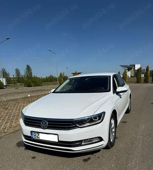Alb Utilizat 2017 VW Passat Berlinǎ | 13.990 EUR (Preț OK) - Imagine 1/4