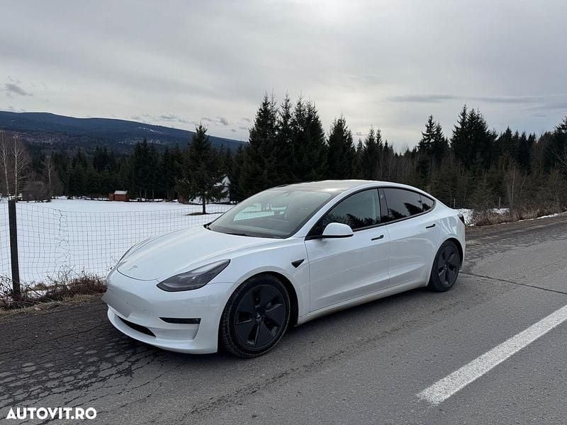 Second-hand Tesla Model 3 366 kW (498 CP) 2023 Culoarealb Berlinǎ