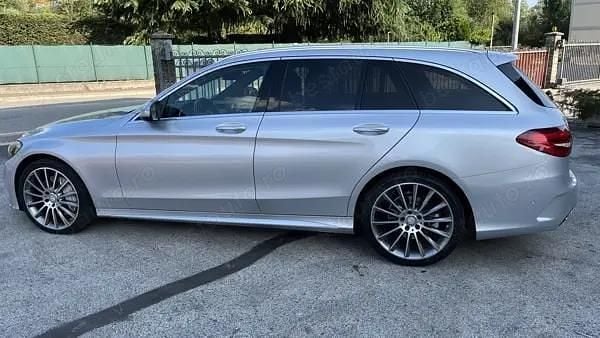Gri Utilizat 2015 Mercedes C250 Break | 12.000 EUR - Imagine 1/4