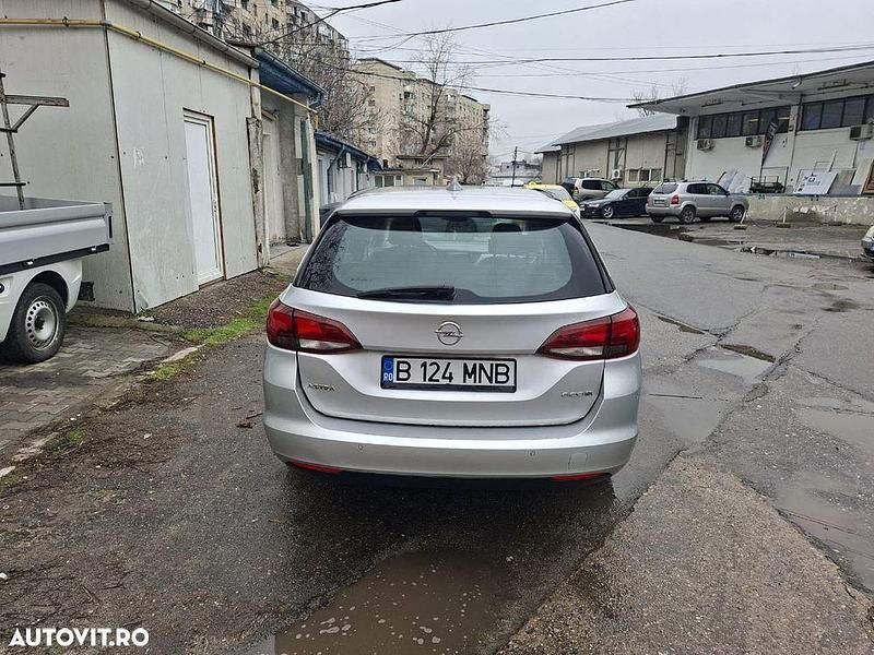 Second-hand Opel Astra Edition 110 CP (80 kW) 2016 Culoareargint Break