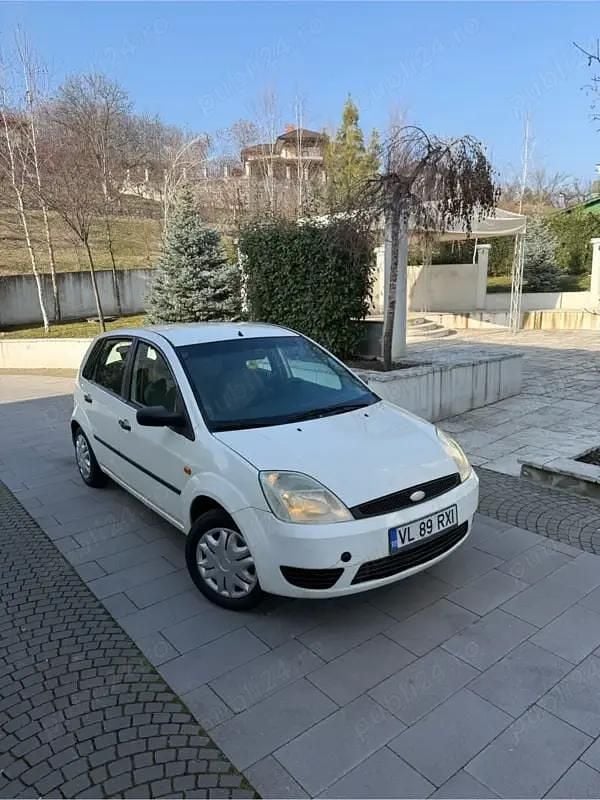 Second-hand Ford Fiesta 68 CP (50 kW) 2003 Alb Hatchback