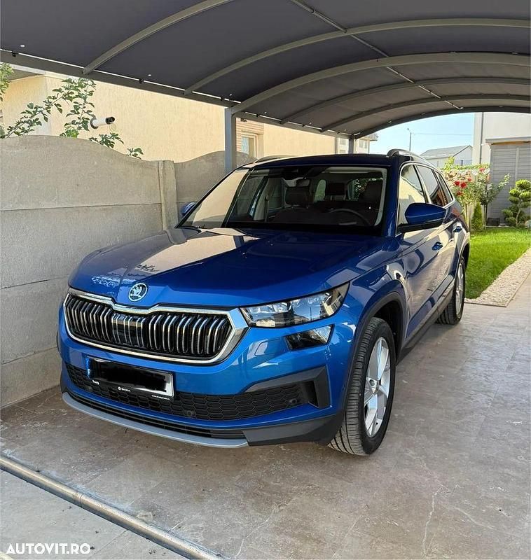 Culoarealbastru Utilizat 2024 Skoda Kodiaq Style SUV | 37.500 EUR (Preț OK) - Imagine 1/4