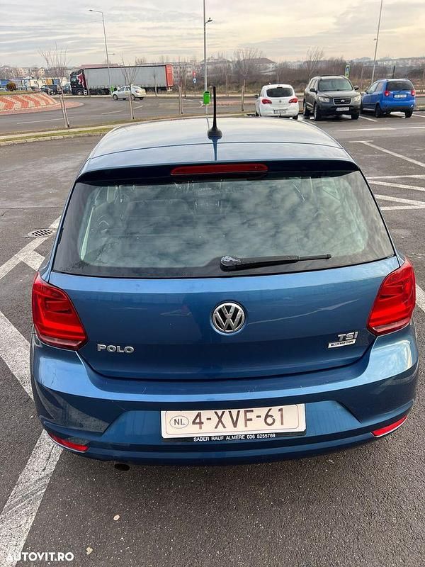Second-hand VW Polo Highline 90 CP (66 kW) 2014 Culoarealbastru