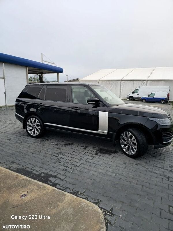 Negru Utilizat 2018 Land Rover Range Rover Vogue SUV | 39.000 EUR (Super Preț) - Imagine 1/4