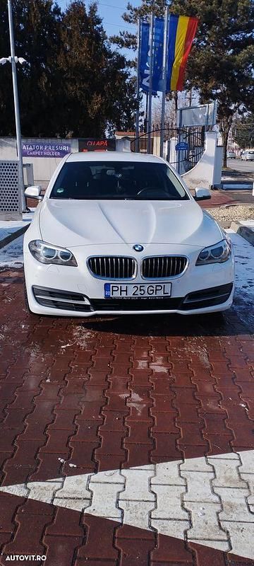 Second-hand BMW 520 190 CP (139 kW) 2015 Culoarealb Berlinǎ
