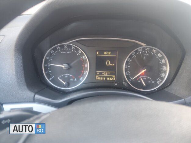 Alb Utilizat 2010 Skoda Octavia Break | 4.200 EUR (Preț OK) - Imagine 1/4