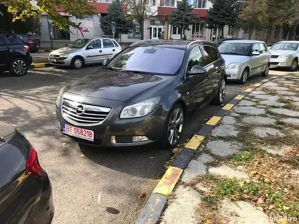 Utilizat 2010 Opel Insignia Berlinǎ | 4.080 EUR (Preț OK) - Imagine 1/4