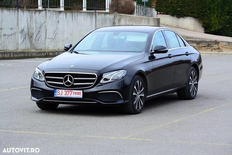 Second-hand Mercedes E300 306 CP (225 kW) 2020 Culoarenegru Berlinǎ
