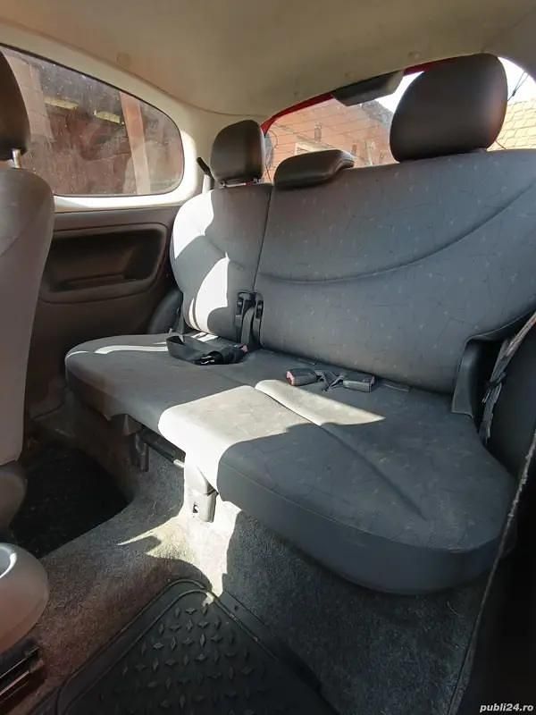 Utilizat 1999 Toyota Yaris | 550 EUR - Imagine 1/4