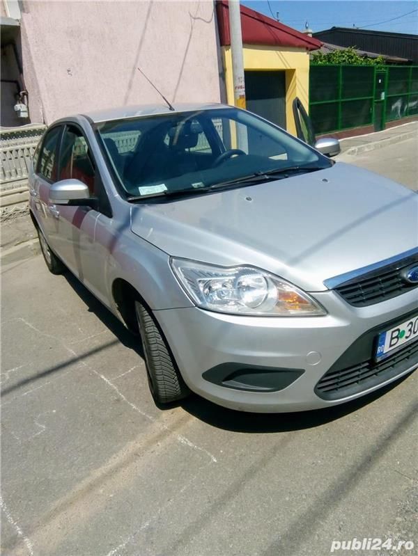 Gri Utilizat 2008 Ford Focus Hatchback | 5.700 EUR - Imagine 1/4