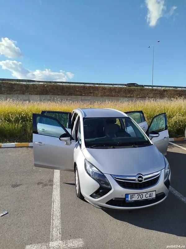 Utilizat 2015 Opel Zafira Break | 6.700 EUR (Preț OK) - Imagine 1/4