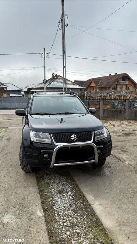 Second-hand Suzuki Grand Vitara Comfort 129 CP (94 kW) 2008 Culoarenegru SUV