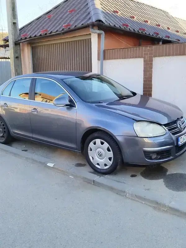 Utilizat 2008 VW Jetta Berlinǎ | 2.350 EUR (Super Preț) - Imagine 1/4