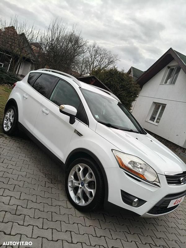 Second-hand Ford Kuga Titanium 140 CP (102 kW) 2011 Culoarealb SUV