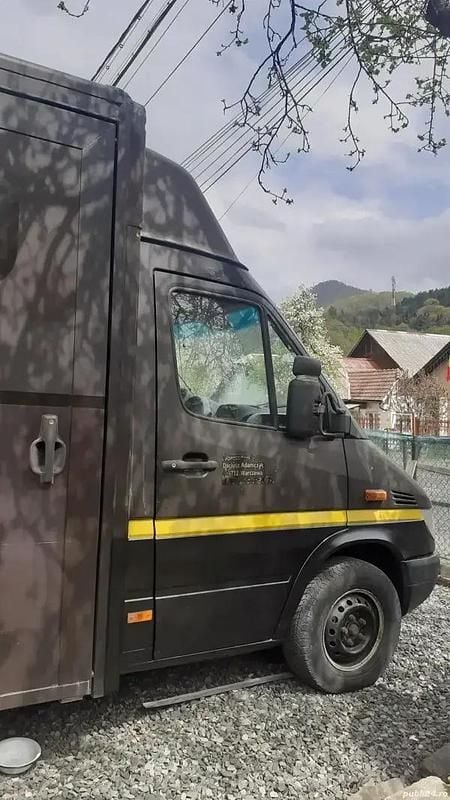 Second-hand Mercedes Sprinter 101 CP (74 kW) 2003 Van