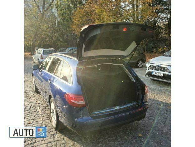 Second-hand Mercedes C200 136 CP (100 kW) 2015 Albastru marin Break