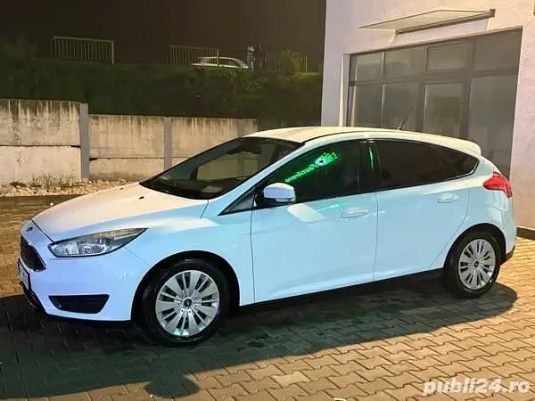 Alb Utilizat 2015 Ford Focus Berlinǎ | 7.100 EUR (Preț OK) - Imagine 1/4