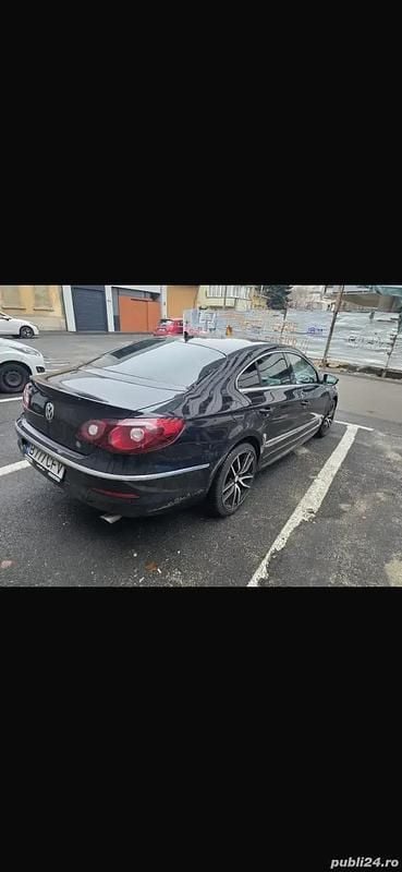 Second-hand VW Passat R-line 170 CP (125 kW) 2011 Berlinǎ