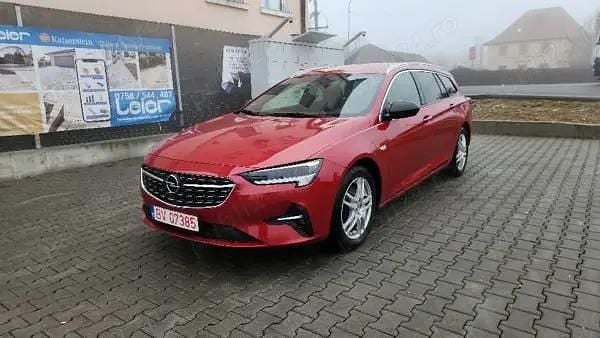 Second-hand Opel Insignia 174 CP (127 kW) 2022 Rosu Break