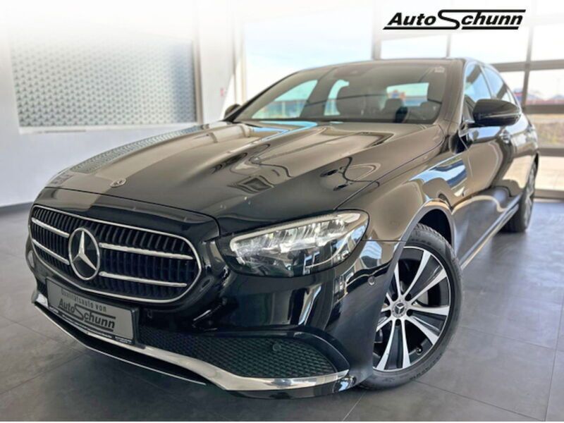 Utilizat 2020 Mercedes E300 Avantgarde Berlinǎ | 29.990 EUR - Imagine 1/4