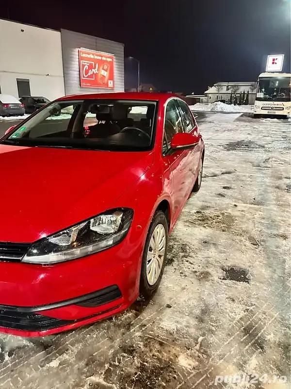 Utilizat 2017 VW Golf VII Hatchback | 7.700 EUR (Super Preț) - Imagine 1/4
