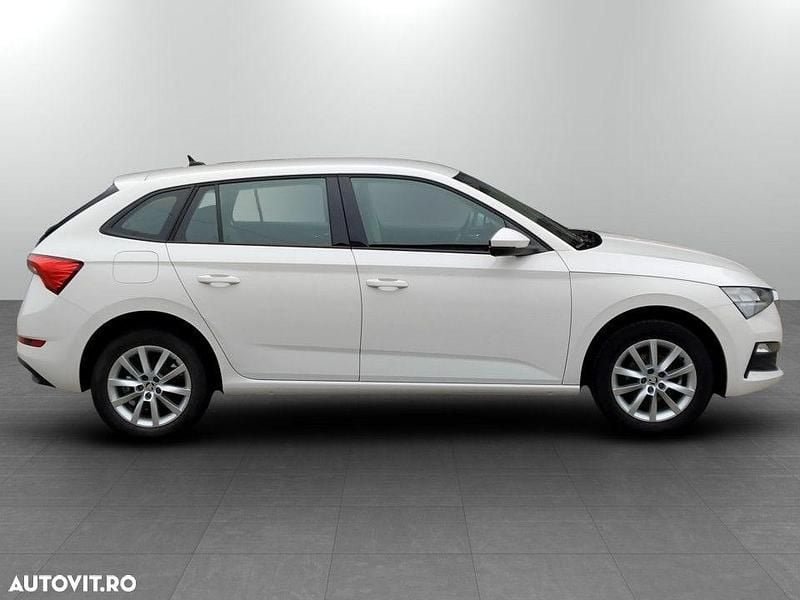 Second-hand Skoda Scala Ambition 110 CP (80 kW) 2022 Culoarealb Hatchback