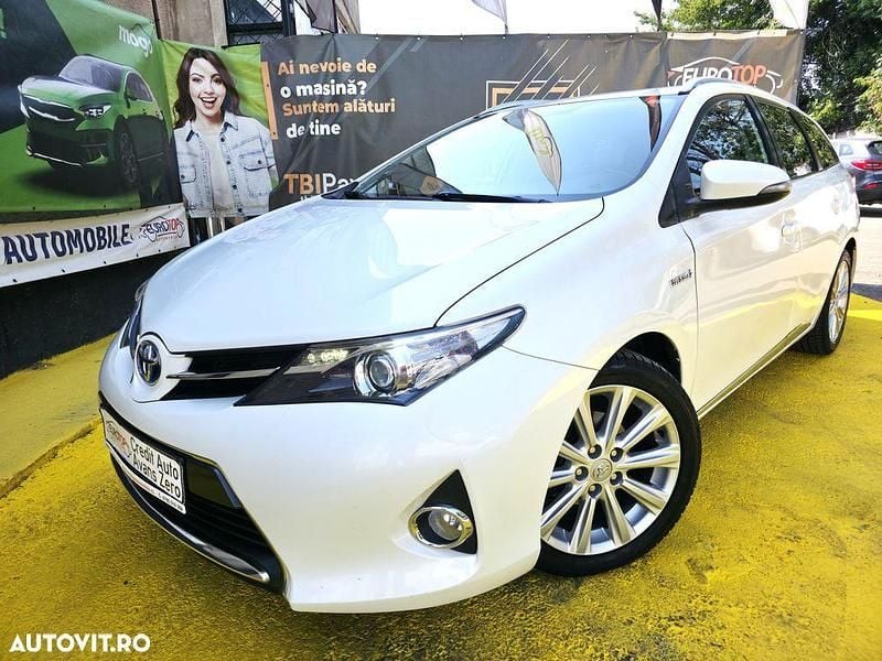 Culoarealb Utilizat 2015 Toyota Auris Hybrid Sol Break | 10.990 EUR (Preț OK) - Imagine 1/4