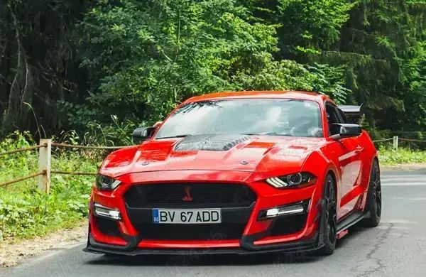 Rosu Utilizat 2018 Ford Mustang Coupe | 33.500 EUR - Imagine 1/4